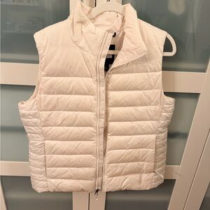 The North Face winter white Quilted Jacket with Tonal Logo